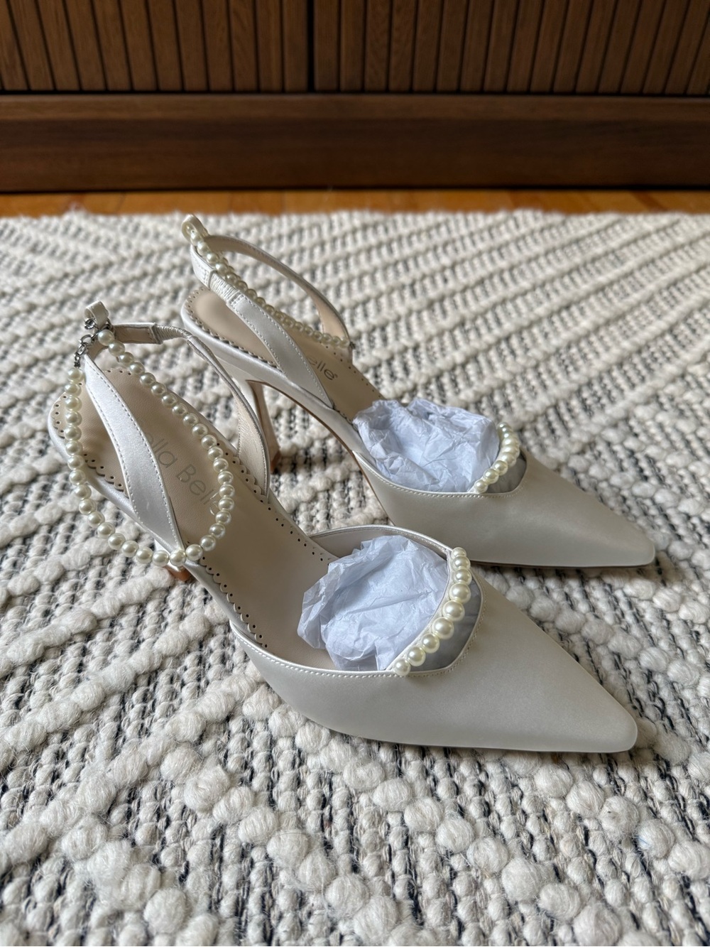*NEW* Bella Belle Cecilia Ivory Pearl Slingback Bridal Heels 7.5 USA - Picture 2 of 13